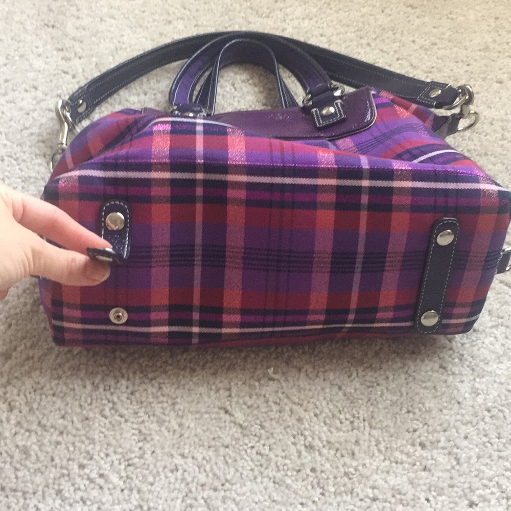 Coach Poppy Handbag - Picture 6 of 9